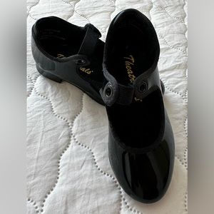Theatrical Tap Dance Shoes Girls Size 7M - Black Shiny